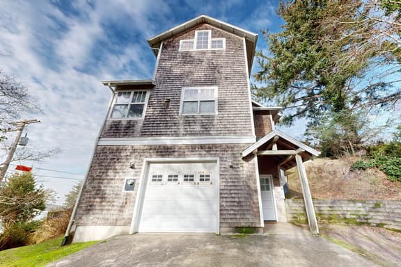 Gorgeous Home with Ocean Views Beach Access and Private Hot Tub - Image 1