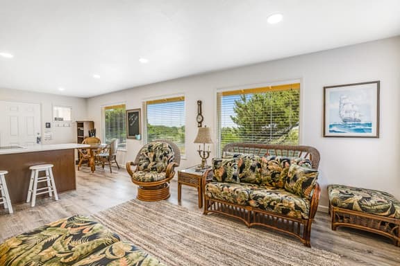 Entire oceanfront duplex with ocean view expansive deck and beach access - Image 1