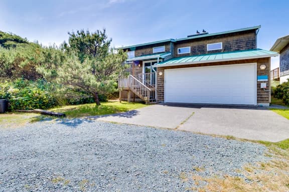 Updated Oceanfront Home with Lovely Pacific Views and Pool Table - Image 1