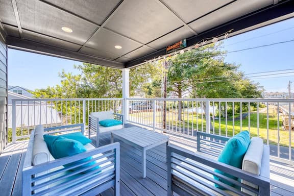 Newly built home with lake view and game room steps to downtown walk to beach - Image 1