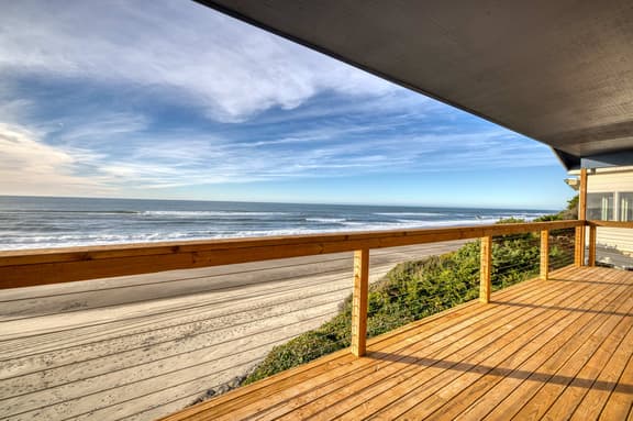 Impressive oceanfront home with great views dog friendly - Image 1
