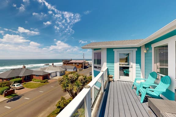 Beautiful multi level home with theater game room and amazing ocean views - Image 1