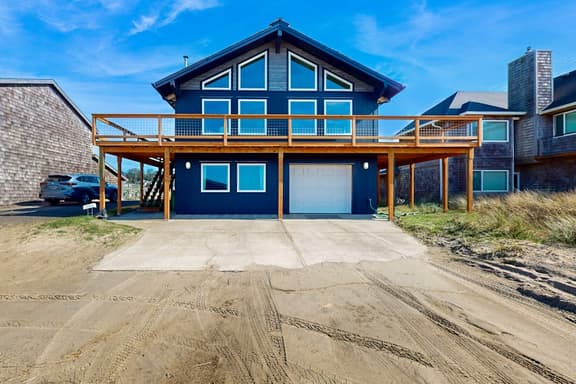 Designer home with stunning ocean and sunset views steps to beach dog friendly - Image 1