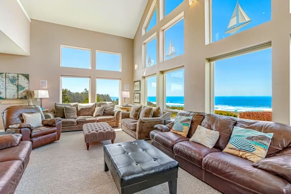Ocean and Mountain View Home with Private Hot Tub Pool Table Deck Fast WiFi - Image 1