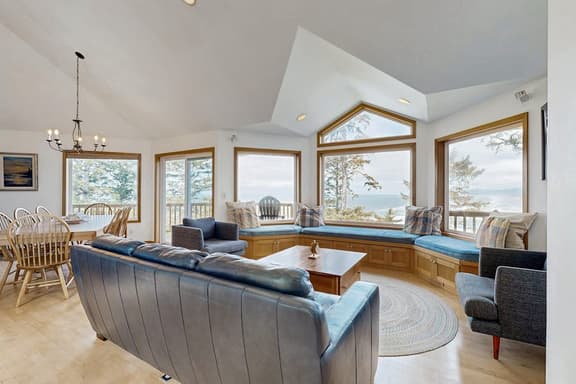 Dog Friendly Home with Private Hot Tub and Views of Proposal Rock and the Ocean - Image 1