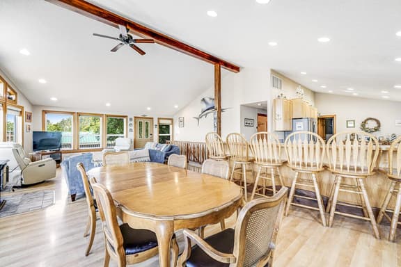 Dog Friendly Bay View Home with Nautical Decor Close to Beach - Image 1