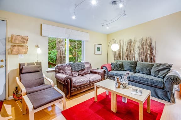 Dog-Friendly Retreat with Deck, Fire Pit & Walk to Beach - Image 1