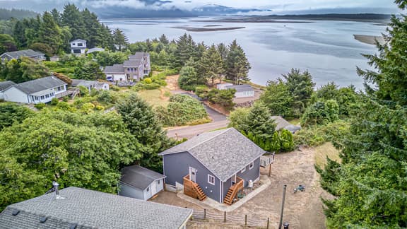 Beach Swagger | Bay Views & Coastal Escape - Image 1